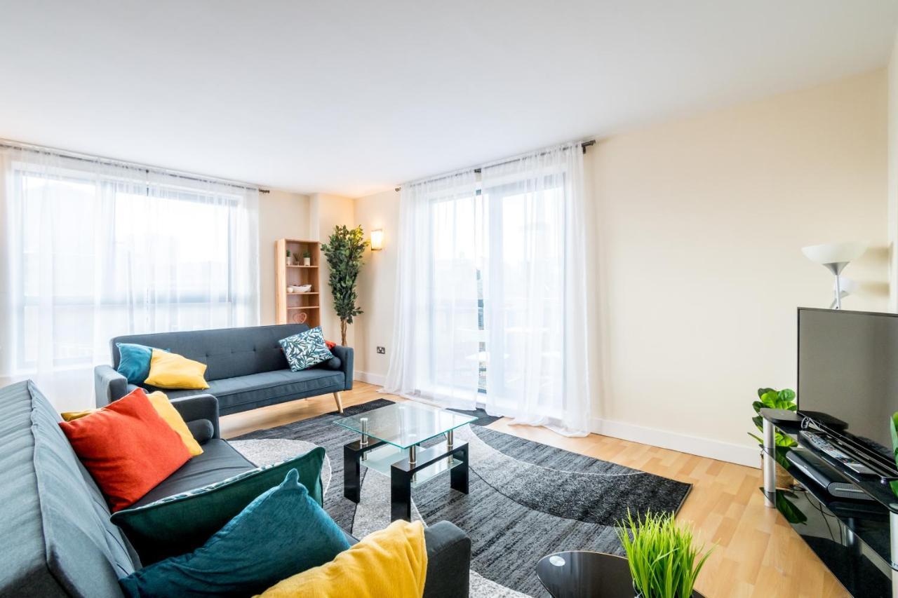 Spacious City 2 Bed, 2 Bath, Free Parking & Wifi เชฟฟิลด์ ภายนอก รูปภาพ